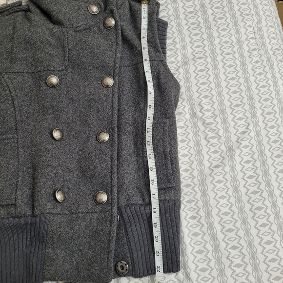 Community hooded wool vest.  Size S. - Picture 9 of 15